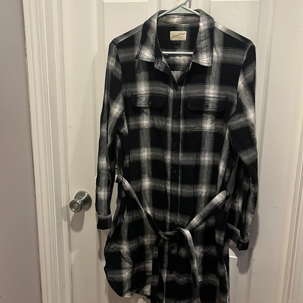 Universal Thread black and white flannel shirt dress